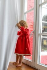 czerwona-swiateczna-sukienka-dla-dziewczynki-z-dlugim-rekawem-bawelniana-koronka-na-prezent-na-roczek-lilen