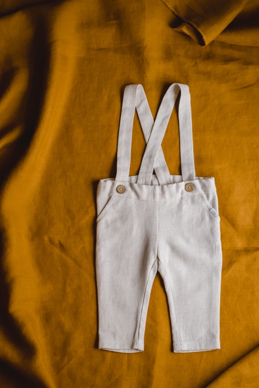 spodnie z szelkami dla chłopca beżowe na guziki lilen
