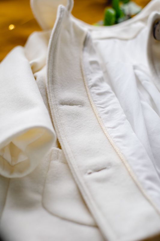 biały płaszczyk do chrztu dla dziewczynki wełniany szyty w polsce polskiej marki lilen