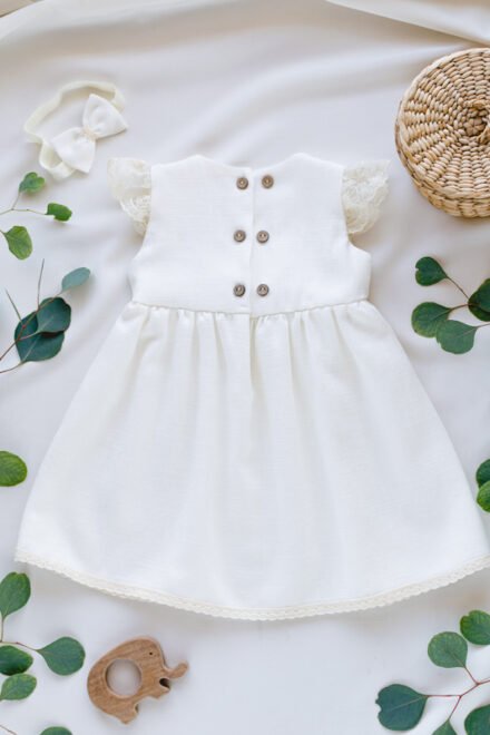 sukieneczka na roczek i chrzest dla dziewczynki z koronkami boho vintage lilen