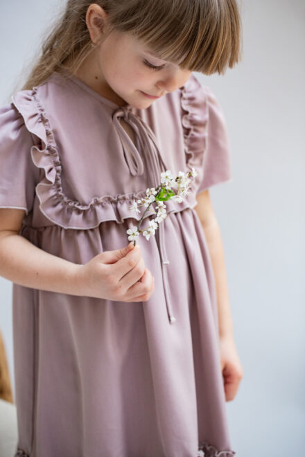 sukieneczka dla dziewczynki na ślub wesele lilen