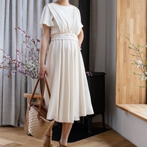 sukienki-do-karmienia-lilen elegancka sukienka do karmienia beżowa lilen