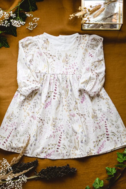 dzianinowa sukienka dla dziewczynki na jesień handmade lilen