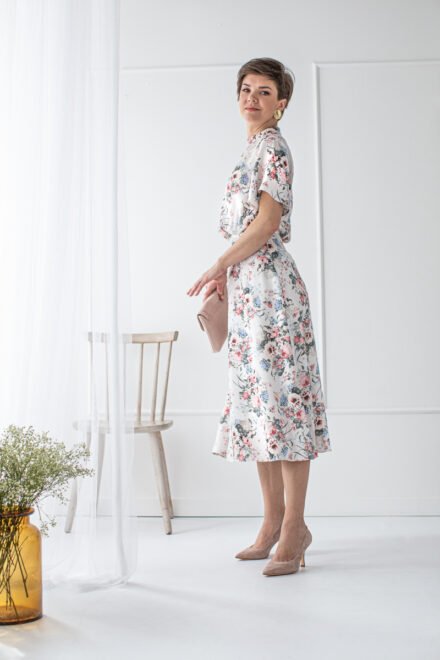 elegancka sukienka w kwiaty midi na wesele komunię lilen polska marka
