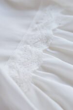 naturalna elegancka sukienka z koronką dla dziewczynki