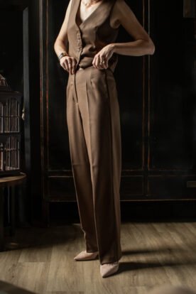 eleganckie spodnie damskie wełna merino brązowe z wysokim stanem polska marka