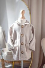 płaszczyk chłopięcy z bawełny polarowej do chrztu lilen