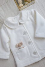 elegancki biały płaszczyk do chrztu dla dziewczynki lilen