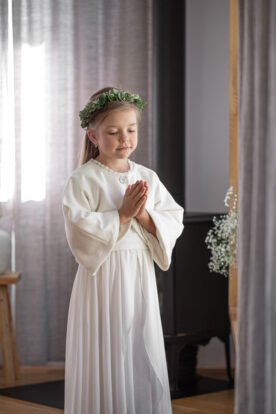 okrycie komunijne dla dziewczynki z wełny polska marka ecri