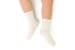 skarpety niemowlęce do chrztu śmietankowe z wełny merino