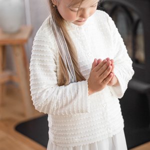 sweterek-komunijny-lilen sweterek komunijny dla dziewczynki śmietankowy bawełniany szyty w polsce