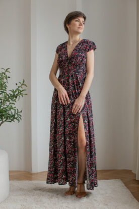 czarna sukienka maxi w kwiatuszki z krótkim rękawem i marszczeniami pod biustem dla kobiet karmiących lilen