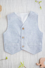 błękitna kamizelka do garniturku niemowlęcego lilen