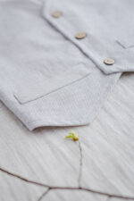 kamizelka wizytowa dla niemowlaka jasna szara lniana polska marka lilen