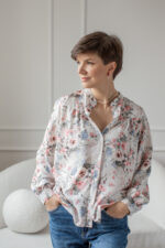 wzorzysta koszula damska ze stójką