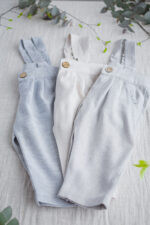 spodnie do chrztu dla chłopca spodnie na szelkach do chrztu błękitne beżowe szare lilen