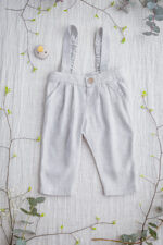 wizytowe spodnie chłopięce z szelkami do chrztu jasnoszare lilen