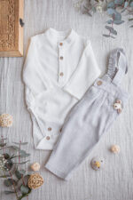 ubranko do chrztu dla chłopca ręcznie szyte w polskiej marce lilen koszulobody i spodnie z szelkami